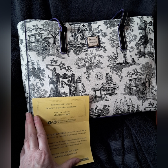 GRAIL Haunted Mansion Dooney & Bourke Purse - Picture 8 of 8